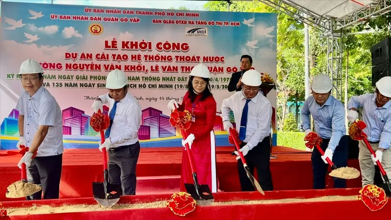 Khởi công xây dựng hệ thống thoát nước đường Nguyễn Văn Khối (quận Gò Vấp). Ảnh: QUỐC HÙNG