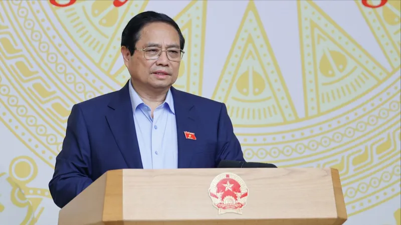 Thủ tướng yêu cầu lập tổ công tác đặc biệt, mở đợt cao điểm truy quét buôn lậu, hàng giả