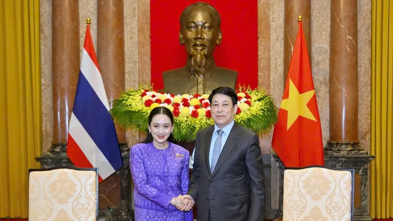 Chủ tịch nước Lương Cường tiếp Thủ tướng Thái Lan Paetongtarn Shinawatra. Ảnh: QUANG PHÚC.