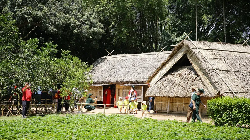 Tháng 5, về quê Bác