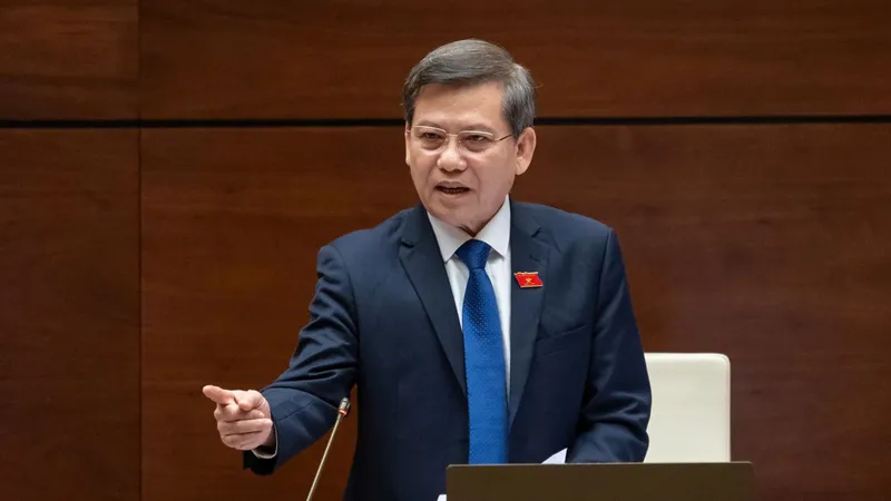 Nếu không sửa luật thì không nghiêm, nhưng làm nghiêm thì làm không nổi