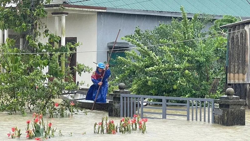 Miền Trung và Tây Nguyên thiệt hại nặng nề do hoàn lưu bão số 1