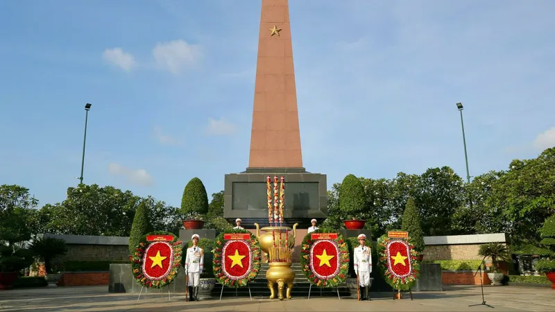 Nốt trầm tháng Bảy