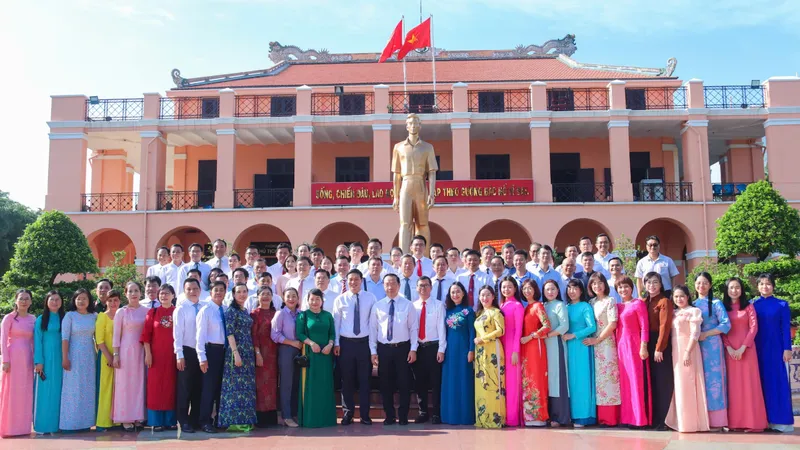 Đảng ủy UBND TPHCM họp mặt kỷ niệm 95 năm Ngày truyền thống ngành Tuyên giáo của Đảng