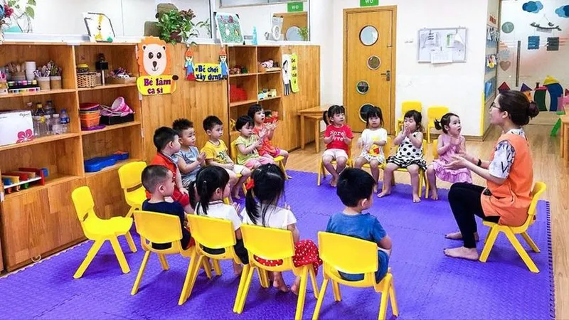Dự kiến sẽ trợ cấp tối thiểu 1 năm tiền lương cơ bản cho giáo viên mầm non công lập cam kết công tác ít nhất 5 năm