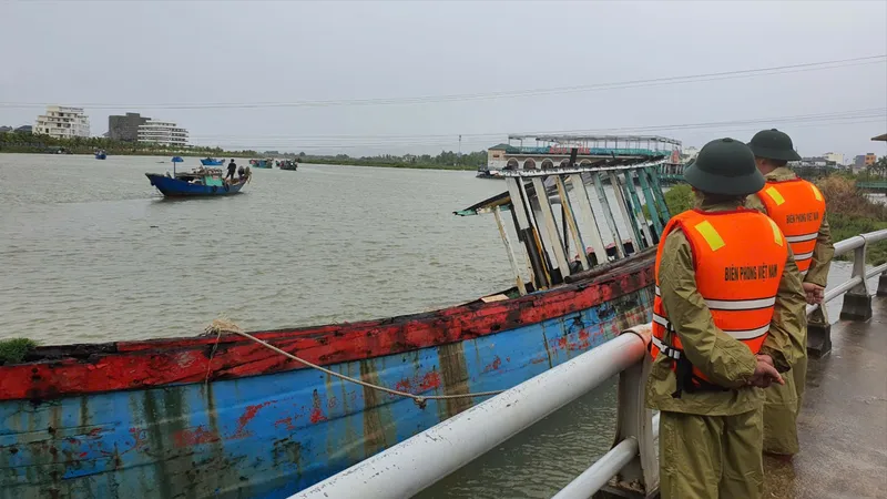 Những thiệt hại ban đầu từ bão số 5