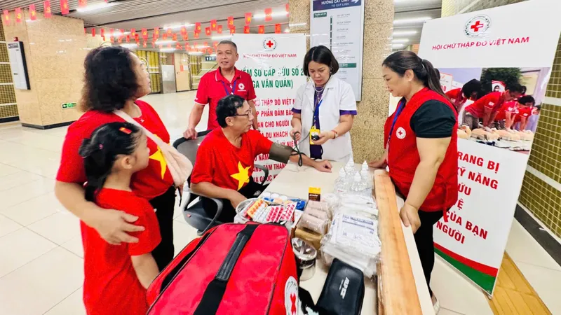6 điểm sơ cấp cứu tại các nhà ga metro ở Hà Nội phục vụ người dân xem diễu binh, diễu hành