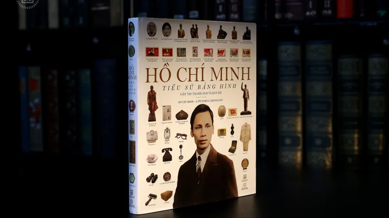 Ấn phẩm "Hồ Chí Minh - Tiểu sử bằng hình" ra mắt bạn đọc đúng dịp Quốc khánh 2-9