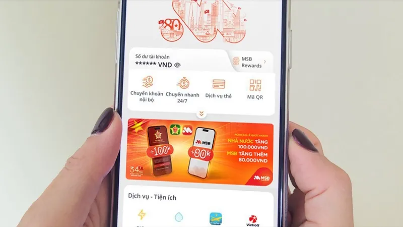 Nhiều ngân hàng hướng dẫn và tặng quà tài khoản liên kết với VneID để nhận tiền an sinh xã hội