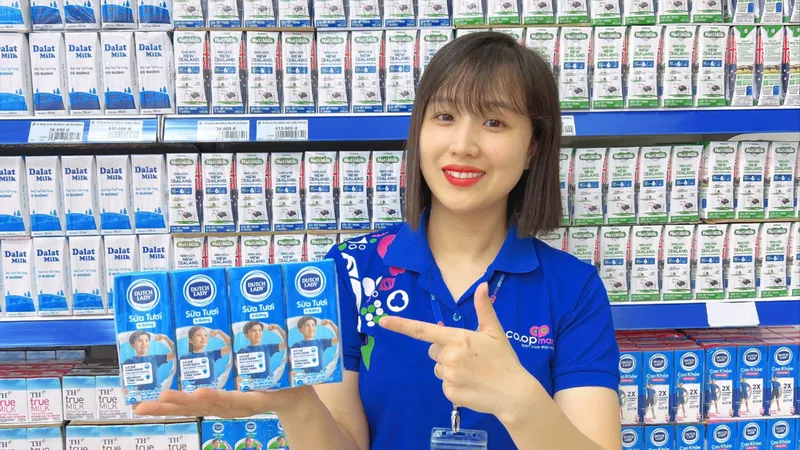 Hệ thống 130 siêu thị Co.opmart và Co.opXtra trên toàn quốc sẽ đồng loạt triển khai chương trình trao tặng hơn 10.000 hộp sữa Dutch Lady 180ml miễn phí
