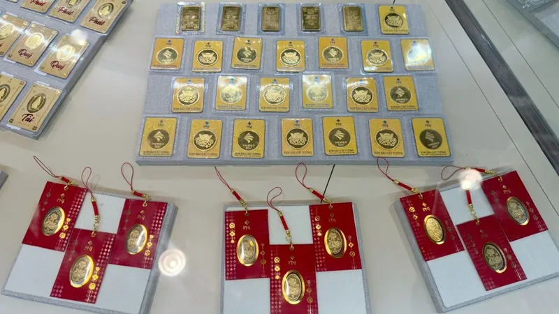 Giá vàng miếng SJC giảm