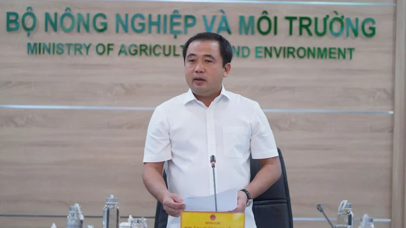 Quyền Bộ trưởng Bộ NN-MT: “Thông tin kịp thời, tránh gây cú sốc cho người trồng lúa”