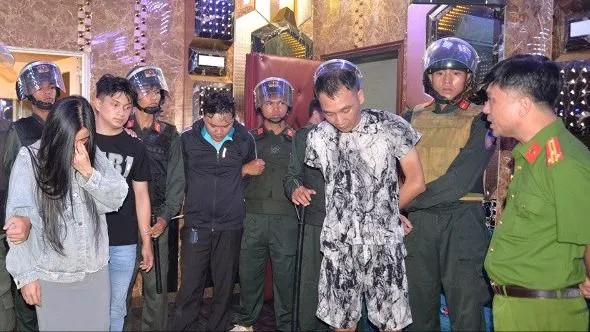Gia Lai: Đột kích, triệt phá hàng loạt tụ điểm “bay lắc” 