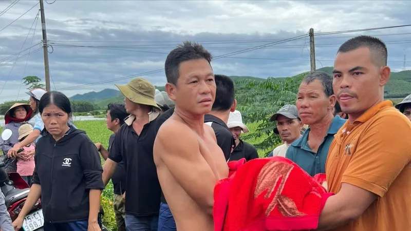 Thi thể anh D. được tìm thấy sau gần một ngày mất tích khi đi thả lưới, câu cá.