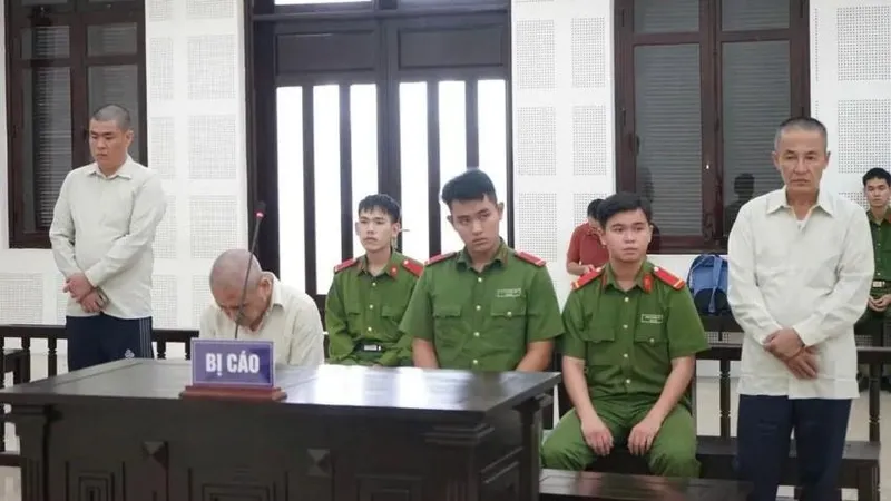Các bị cáo tại tòa