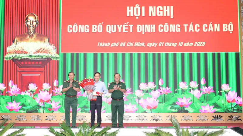 Đồng chí Trần Lưu Quang giữ chức Bí thư Đảng ủy Quân sự TPHCM