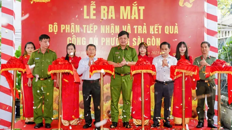 Công an phường Sài Gòn ra mắt bộ phận một cửa