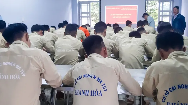 Công an các địa phương đang tổ chức cai nghiện cho hơn 49.000 người