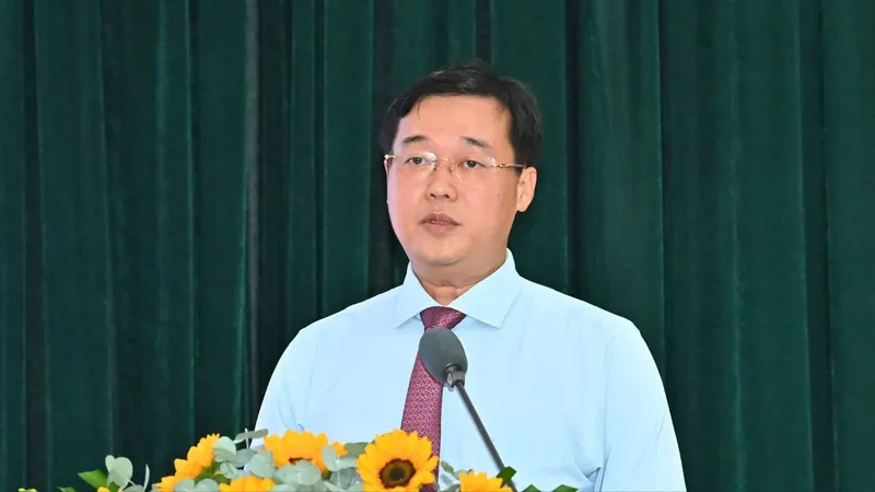 Phó Bí thư Thường trực Thành ủy TPHCM Lê Quốc Phong nhận thêm nhiệm vụ 
