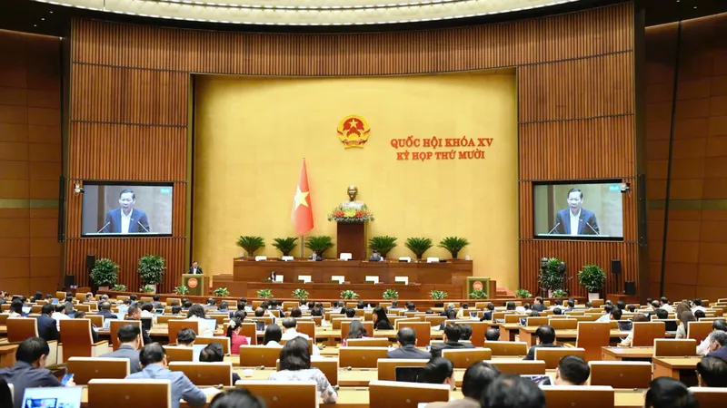 Quang cảnh phiên họp Quốc hội, sáng 7-11. Ảnh: QUANG PHÚC