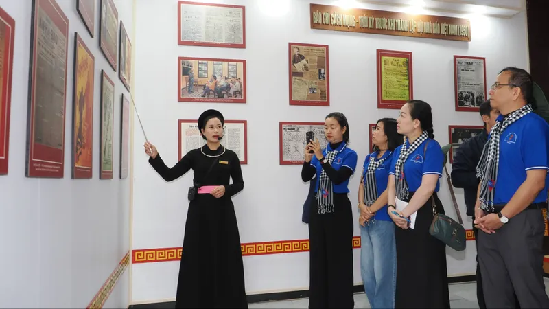 Về với “Lớp học đầu tiên” của báo chí cách mạng