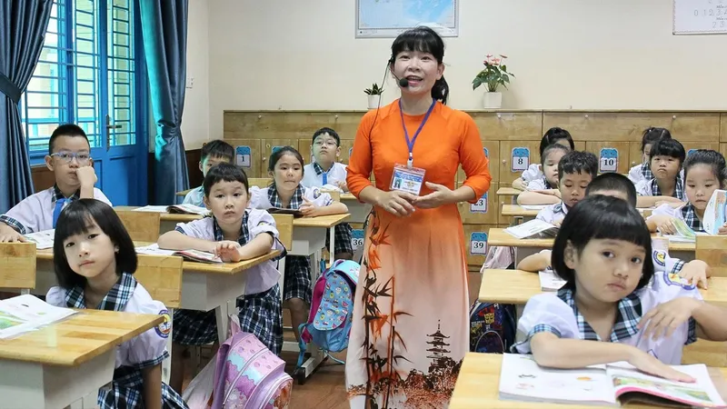Khi thầy, cô cũng là… ba, mẹ