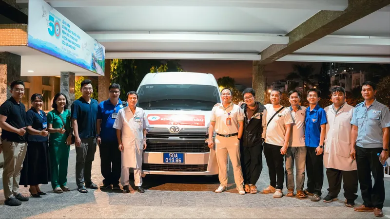 Bệnh viện Thống Nhất chi viện 10 bác sĩ hỗ trợ tỉnh Khánh Hòa
