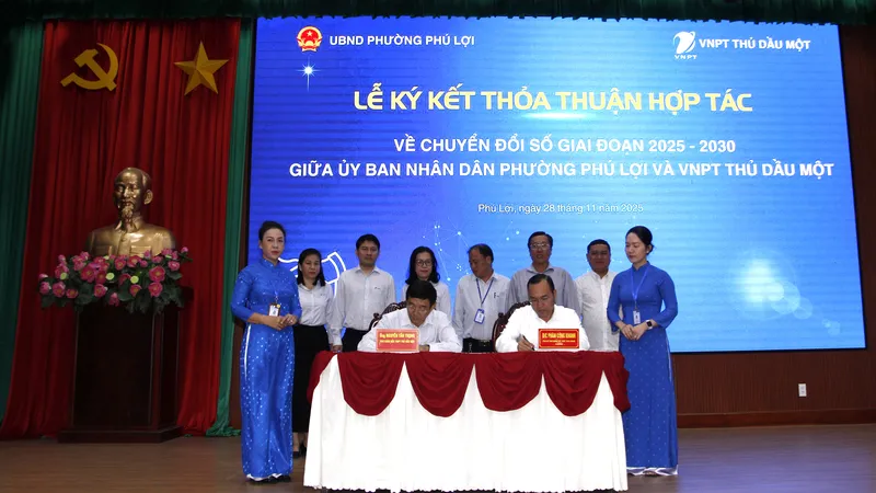 Phường Phú Lợi (TPHCM) hợp tác chuyển đổi số, tạo sự hài lòng cho người dân, doanh nghiệp