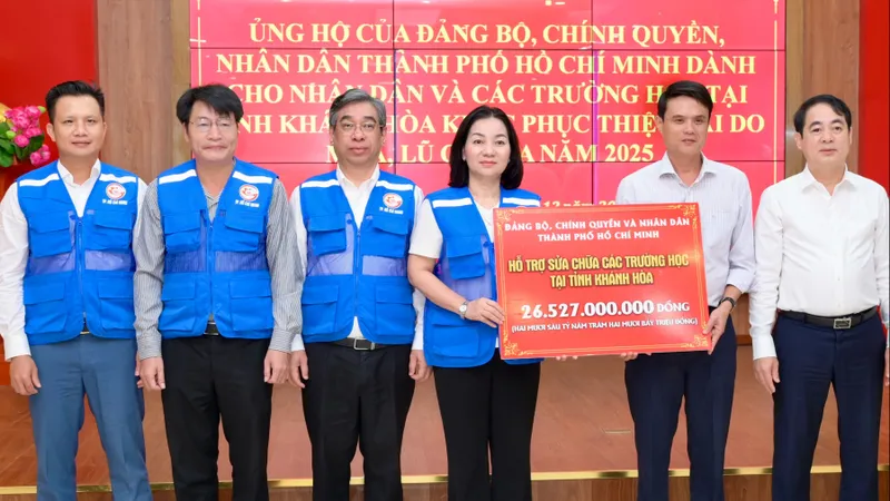 TPHCM tiếp tục hỗ trợ tỉnh Khánh Hòa hơn 58 tỷ đồng khắc phục thiệt hại do mưa lũ