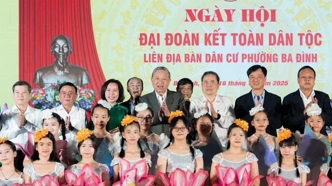 Tổng Bí thư Tô Lâm tham dự Ngày hội Đại đoàn kết toàn dân tộc với nhân dân liên địa bàn dân cư phường Ba Đình, Hà Nội