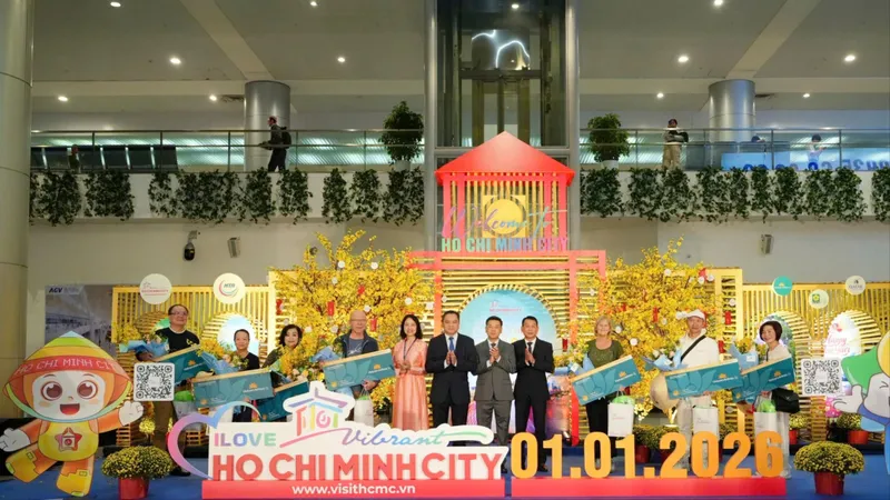 TPHCM đón đoàn khách quốc tế “xông đất” đầu năm 2026