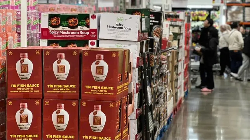 Lần đầu tiên nước mắm truyền thống Việt Nam lên kệ siêu thị Costco, Mỹ