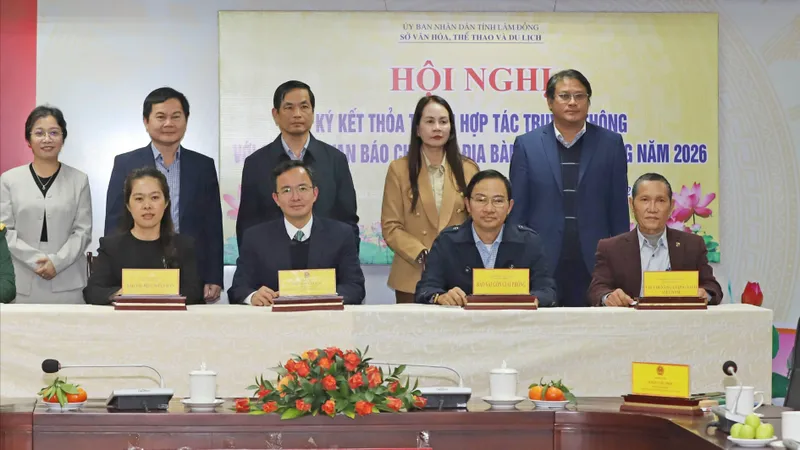 Lâm Đồng ký thỏa thuận hợp tác truyền thông với các cơ quan báo chí