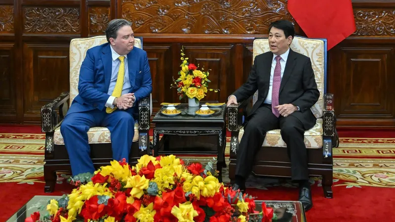 Chủ tịch nước Lương Cường tiếp Đại sứ Hoa Kỳ Marc Knapper chào từ biệt. Ảnh: VIẾT CHUNG