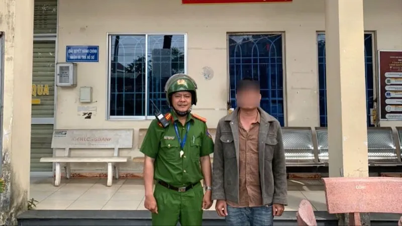 Lấy lại được tiền chuyển nhầm, người dân gửi thư cảm ơn công an phường