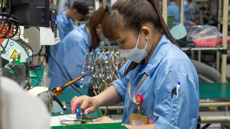 Xuất khẩu sản phẩm điện tử năm 2025 đạt trên 107 tỷ USD