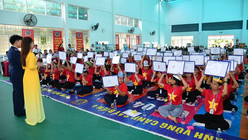 Quang cảnh cuộc thi