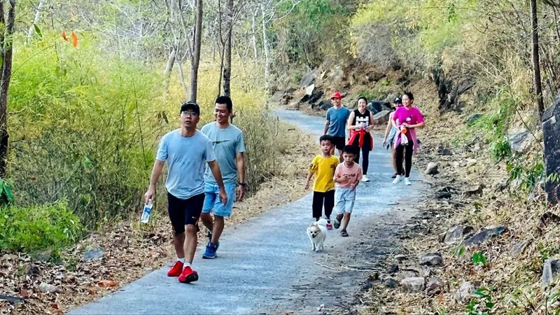Khám phá núi Lớn, lan tỏa phong trào yêu thể thao