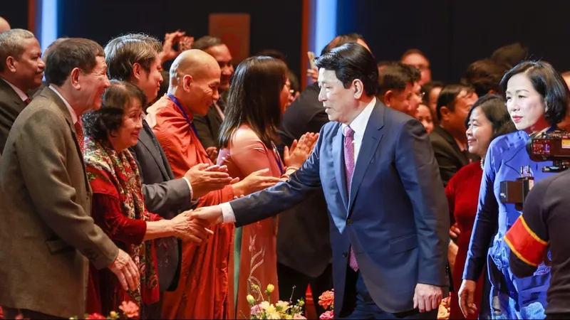 Đoàn kết, chung sức, đồng lòng xây dựng Việt Nam hòa bình, thịnh vượng