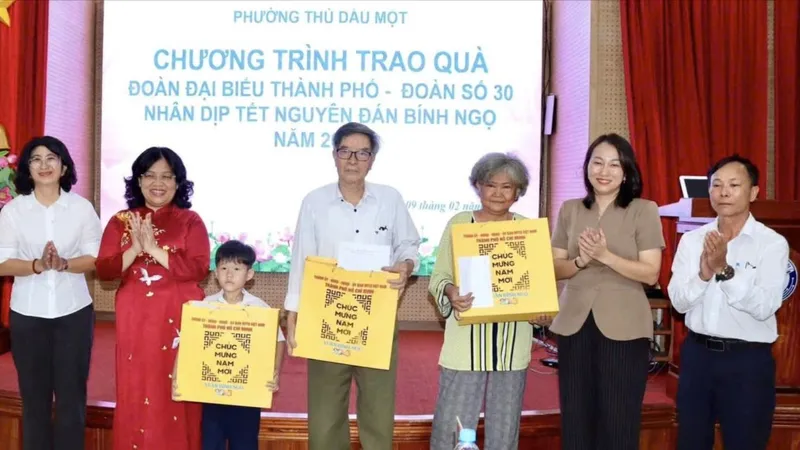 Lan tỏa nghĩa tình đến các đơn vị, người dân dịp xuân về