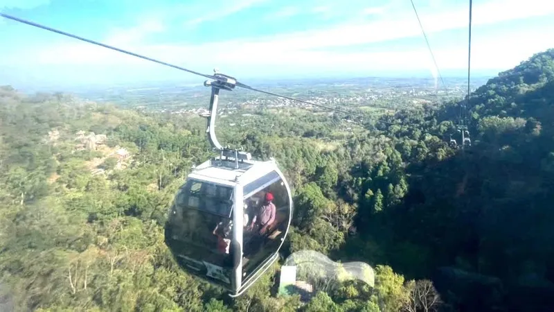 Đồng Nai: Hơn 10.000 lượt khách lên núi Chứa Chan du xuân, lễ chùa