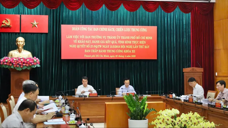 Chuyển tư duy “có quan hệ lao động thì có BHXH” sang “có thu nhập thì có BHXH” 