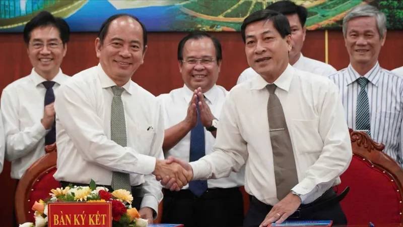 TPHCM đào tạo nguồn nhân lực chất lượng cao và chuyển giao kỹ thuật công nghệ sâu cho Cà Mau