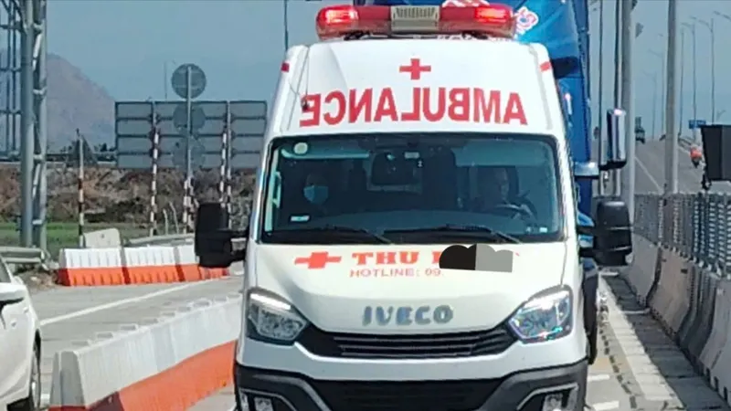 Xử phạt xe cứu thương không đủ điều kiện chạy trên đường cao tốc Vĩnh Hảo – Phan Thiết