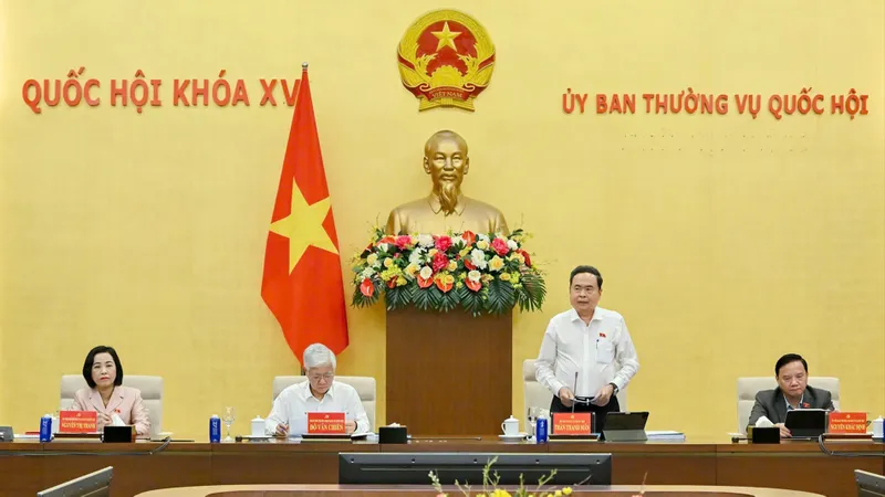 Chủ tịch Quốc hội khóa XV Trần Thanh Mẫn phát biểu tại hội nghị Ban Thường vụ Đảng ủy Quốc hội với lãnh đạo tổ đảng đoàn đại biểu Quốc hội các tỉnh, thành phố trực thuộc Trung ương trước kỳ họp thứ nhất, Quốc hội khóa XVI, sáng 5-4. (ẢNH: VIẾT CHUNG)
