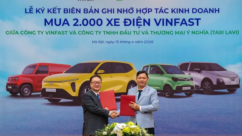 Taxi Lavi chuyển đổi sang xe điện VinFast, tham gia mạng lưới Xanh GSM