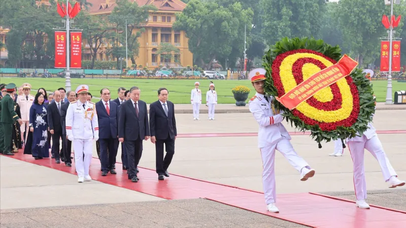 Lãnh đạo Đảng, Nhà nước vào Lăng viếng Chủ tịch Hồ Chí Minh 