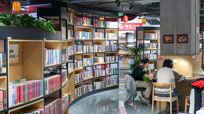 Tìm lại bạn đọc nhờ công cụ số