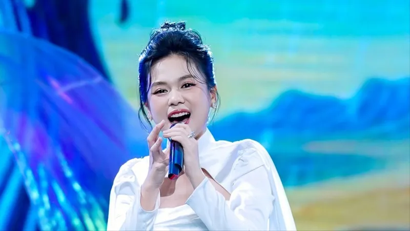 Ca sĩ Trần Thủy Tiên: Được sống với âm nhạc là hạnh phúc lớn