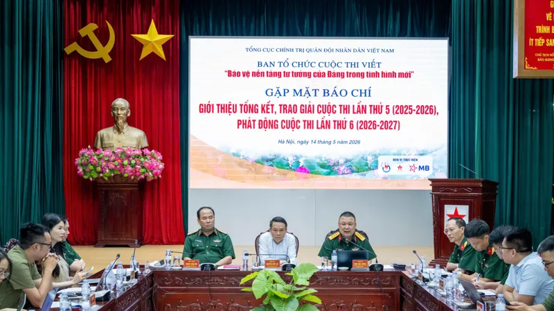 Trao 31 giải cuộc thi viết "Bảo vệ nền tảng tư tưởng của Đảng trong tình hình mới"